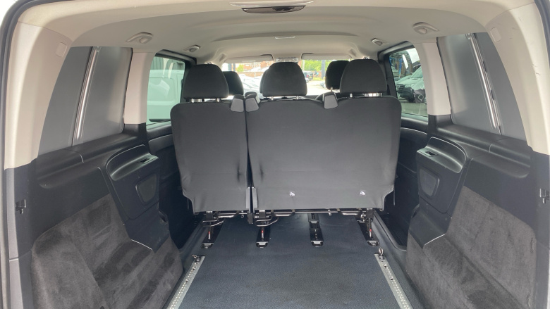 Mercedes-Benz Vito L2 Diesel Rwd 116CDI Premium Crew Van 9G-Tronic